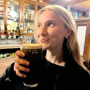 Meet your Posher, Olivia